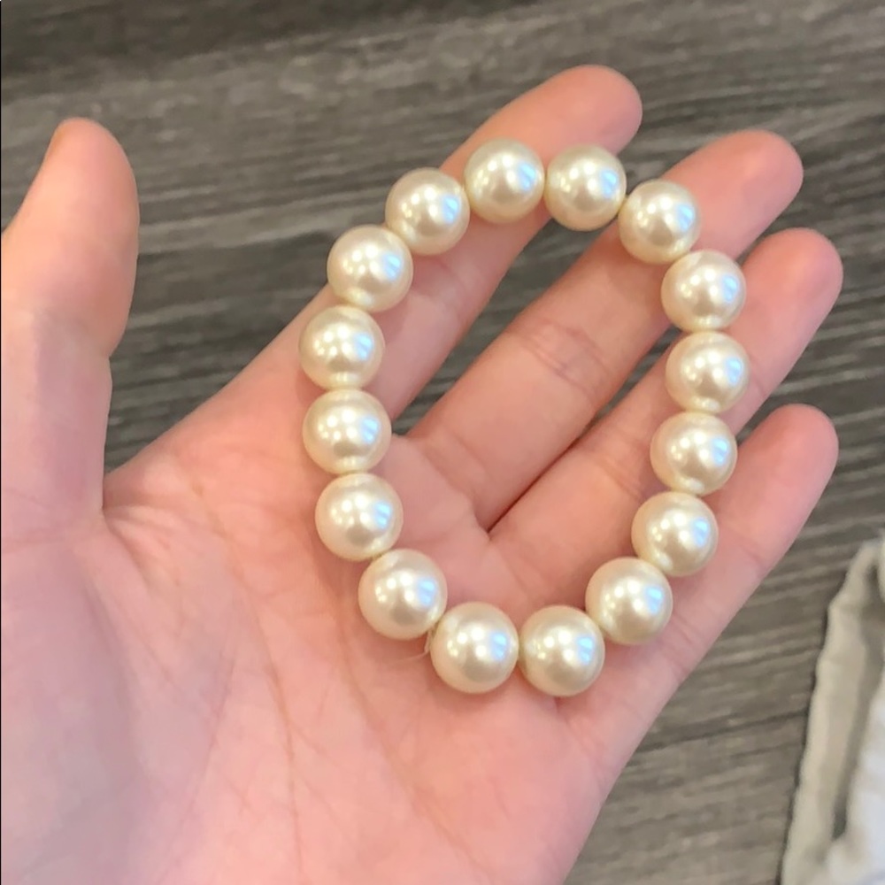 Pearl bracelet
